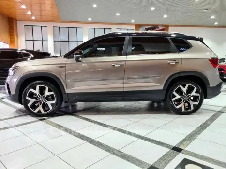 TAOS 1.4 250 TSI HIGHLINE