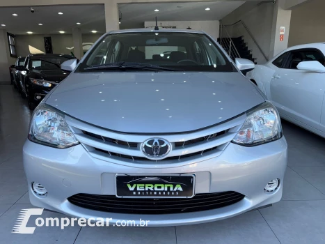 Étios Sedan XS 1.5