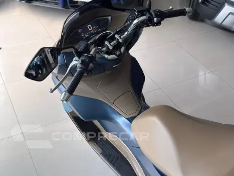 PCX 160 DLX