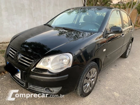 Volkswagen POLO 1.6 MI Comfortline 8V 4 portas