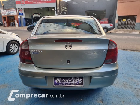 CORSA 1.8 MPFI Maxx Sedan 8V
