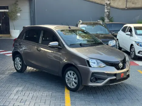 Toyota ETIOS 1.5 X Plus 16V 4 portas