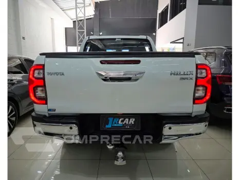 HILUX 2.8 D-4D TURBO DIESEL CD SRX 4X4 AUTOMÁTICO