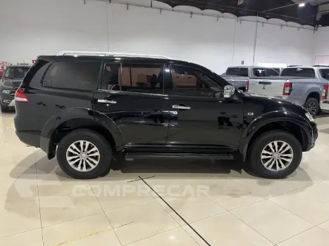 PAJERO 3.2 HPE 4X4 7 Lugares 16V Turbo Intercooler