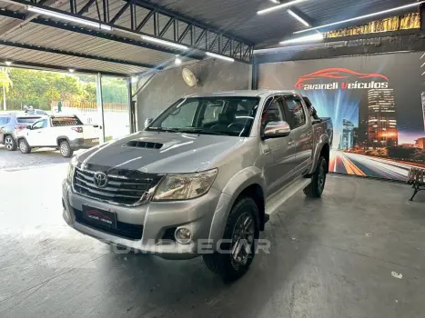Toyota Hilux Caminhonete 3.0 4P 4X4 SRV TURBO DIESEL CABINE DUPLA 4 portas