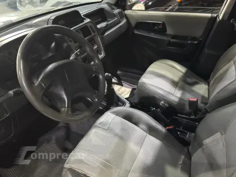 PAJERO TR4 2.0 4X4 16V 131CV GASOLINA 4P MANUAL