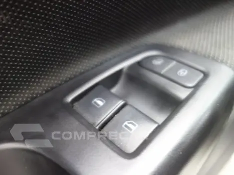 VOYAGE - 1.0 12V MPI TOTAL 4P MANUAL