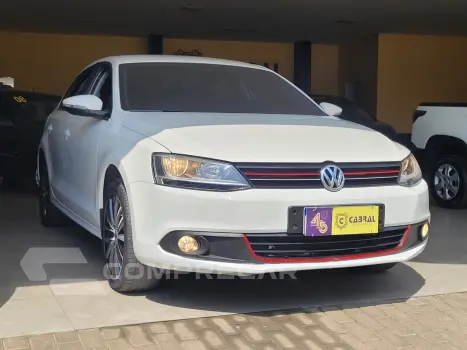 Volkswagen JETTA Highline 2.0 TSI 16V 4p Tiptronic 4 portas