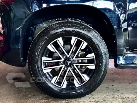 PAJERO SPORT 2.4 16V MIVEC TURBO DIESEL HPE AWD AUTOMÁTICO