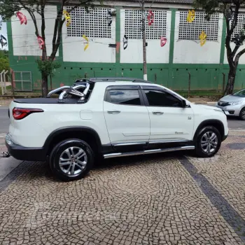 Toro Freedom 2.0 16V 4x4 TB Diesel Aut.