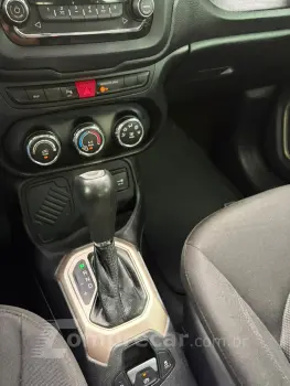 Renegade Sport 1.8 4x2 Flex 16V Aut.