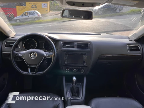 Jetta 2.0 4P CONFORTLINE TIPTRONIC AUTOMÁTICO