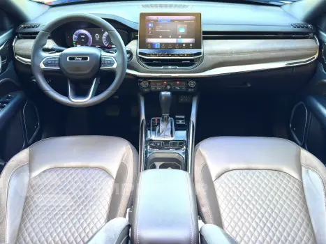 COMMANDER 1.3 T270 TURBO FLEX OVERLAND AT6