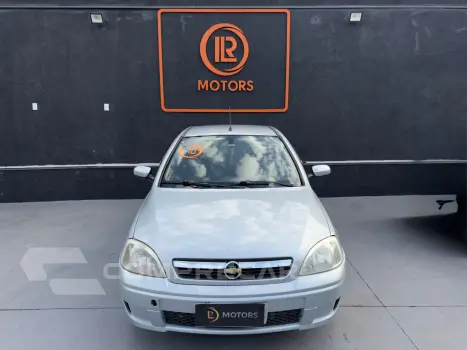 CORSA 1.4 MPFI Premium Sedan 8V