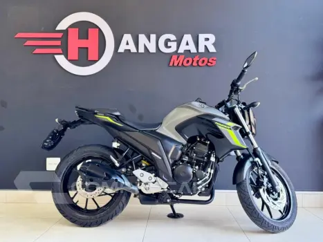 Yamaha FZ25 250 FAZER FLEX
