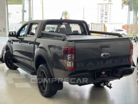 Ranger 3.2 20V CABINE DUPLA 4X4 STORM TURBO DIESEL AUTOMÁTIC