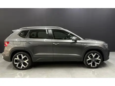TAOS 1.4 250 TSI TOTAL FLEX HIGHLINE AUTOMÁTICO