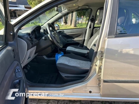 Fiesta Sedan 1.0 8V Flex 4p