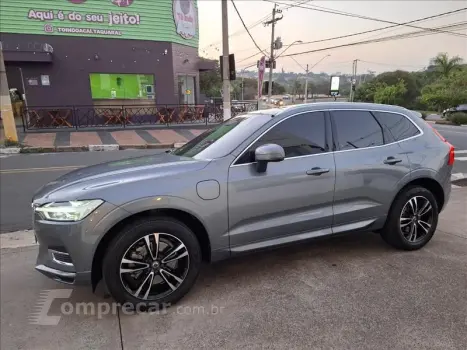 Volvo XC60 2.0 T8 Hybrid Momentum AWD Geartronic 4 portas