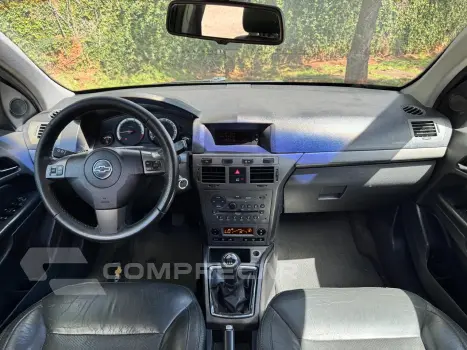 VECTRA 2.0 MPFI GT Hatch 8V