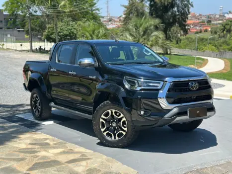 HILUX 2.8 D-4D TURBO DIESEL CD SRX PLUS 4X4 AUTOMÁTICO