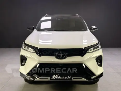 HILUX SW4 2.8 D-4D TURBO DIESEL DIAMOND 7L 4X4 AUTOMÁTICO