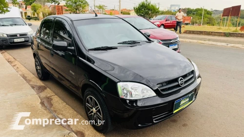 CORSA 1.8 MPFI Maxx Sedan 8V