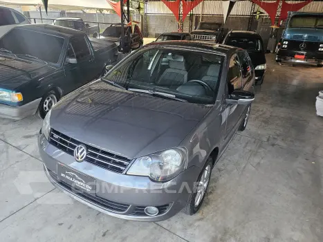 Volkswagen POLO 1.6 MI Sportline 8V 4 portas