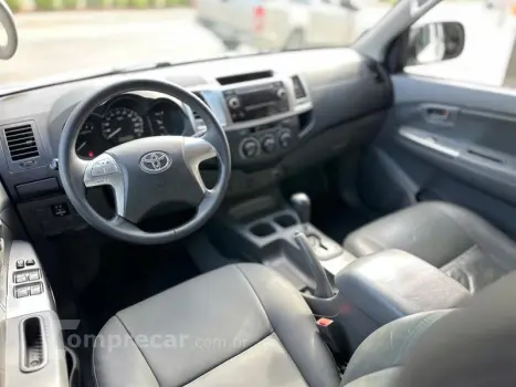 HILUX CD4X2 SR
