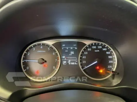 KICKS SV CVT