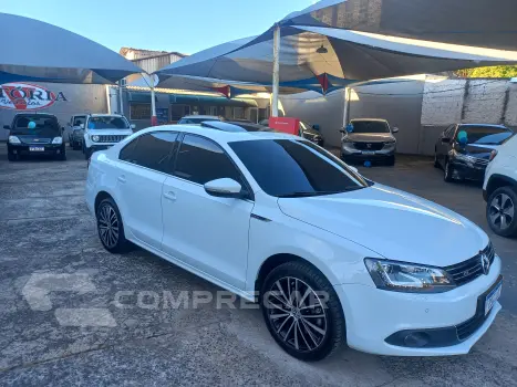 JETTA 2.0 TSI Highline 211cv