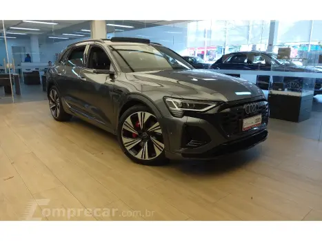 Audi Q8 E-TRON 55 ELÉTRICO PERFORMANCE BLACK QUATTRO 4 portas