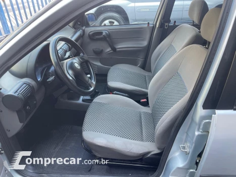 CLASSIC 1.0 MPFI Sedan 8V