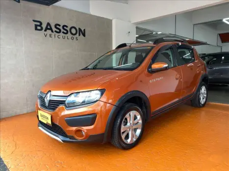 Renault SANDERO 1.6 Stepway 8V 4 portas