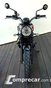 TRIUMPH STREET SCRAMBLER