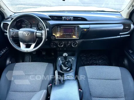 HILUX HILUX CD STD 2.8 16V TURBO DIE 4X4 4P C/AR