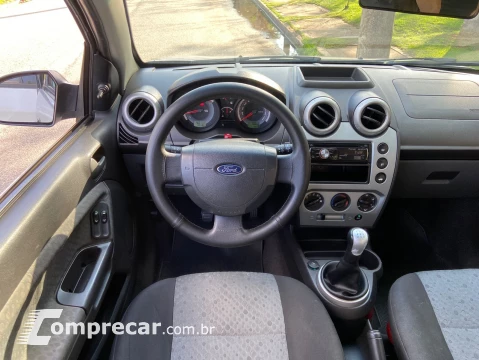 FORD FIESTA 1.6 Rocam SE 8V 4 portas