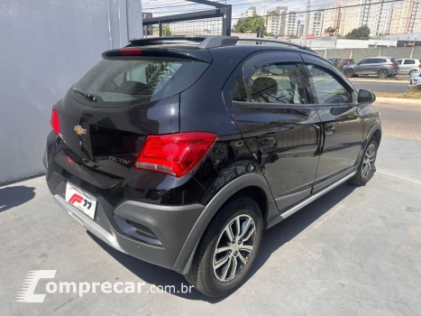 Onix Hatch 1.4 4P FLEX ACTIV AUTOMÁTICO