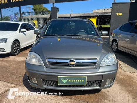 CORSA 1.4 MPFI Premium Sedan 8V