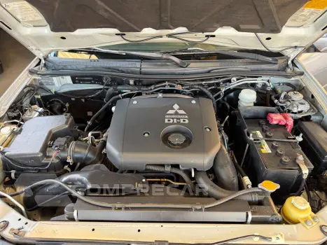 Pajero DAKAR HPE 3.2 4x4 T.I Dies 5p Aut