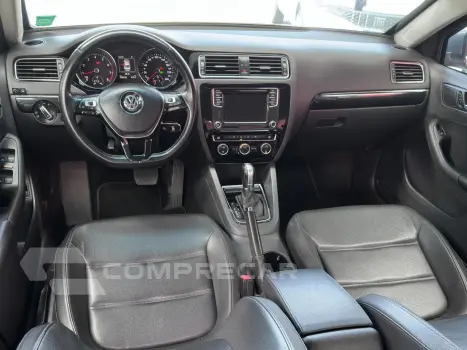 JETTA 2.0 TSI HIGHLINE 211CV GASOLINA 4P TIPTRONIC
