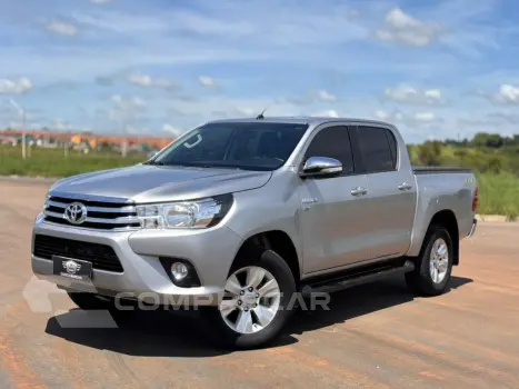 Toyota HILUX 2.7 SRV 4X4 CD 16V FLEX 4P AUTOMÁTICO 4 portas