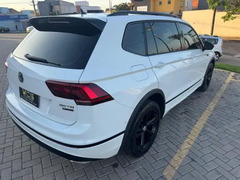 VW Tiguan R-Line 350 2.0 TSI AT 2021