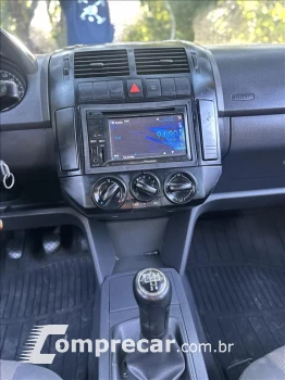POLO SEDAN 1.6 MI 8V FLEX 4P MANUAL