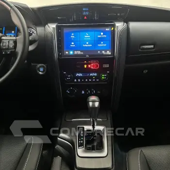 Hilux SW4 SRX Plat. 4x4 2.8 TB Die. Aut.