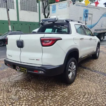 Toro Freedom 2.4 16V Flex Aut.