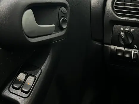 Corsa Sedan Premium 1.4 (Flex)