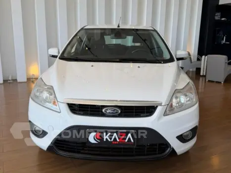 FOCUS HATCH - 2.0 GLX 16V 4P MANUAL