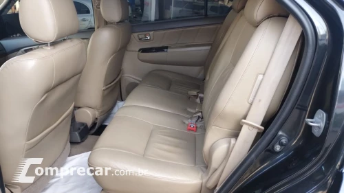Hilux SW4 3.0 16V 4P SRV 4X4 7 LUGARES TURBO DIESEL AUTOMÁTI