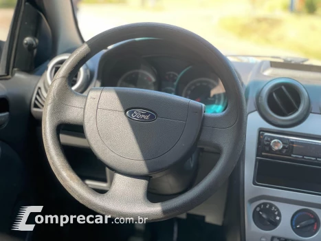FIESTA 1.6 MPI Class Hatch 8V